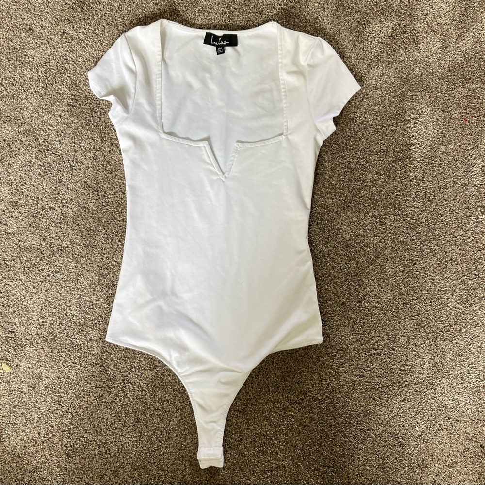 Lulus Women’s Shirt Bodysuit S XS White Short Sleeve Thong Style Square Neck